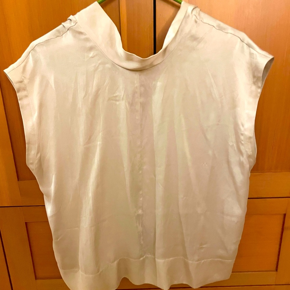 Everlane blouse